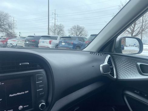 Used 2025 Kia Soul LX w/ LX Technology Package image 35