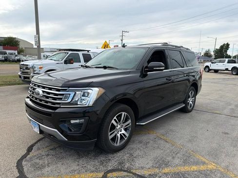 Used 2020 Ford Expedition XLT w/ Equipment Group 202A AWD/4WD image 2