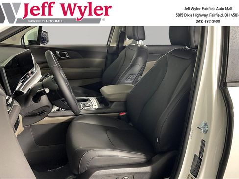 New 2026 Kia Carnival EX FWD image 16