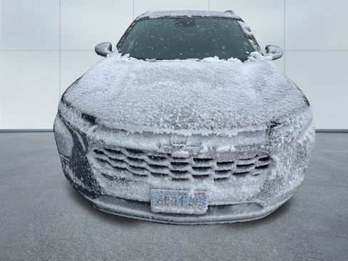 Used 2024 Chevrolet Trax RS w/ Sunroof Package image 6