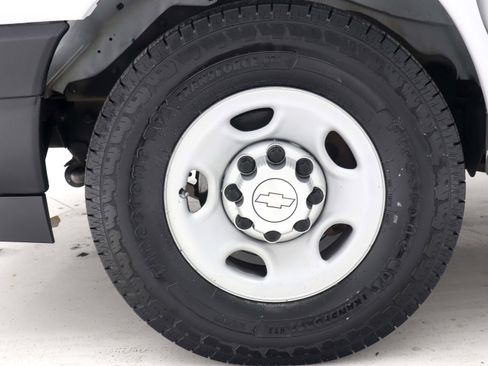 Used 2018 Chevrolet Express 2500 LS w/ Driver Convenience Package image 29