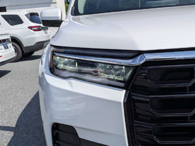 New 2026 Honda Pilot Touring image 9