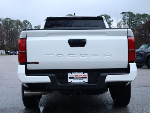 Used 2025 Toyota Tacoma SR5 image 4