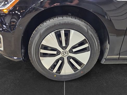 Used 2019 Volkswagen e-Golf SEL Premium image 25