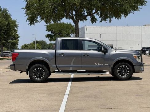 Used 2019 Nissan Titan PRO-4X w/ Pro-4x Convenience Package AWD/4WD image 3