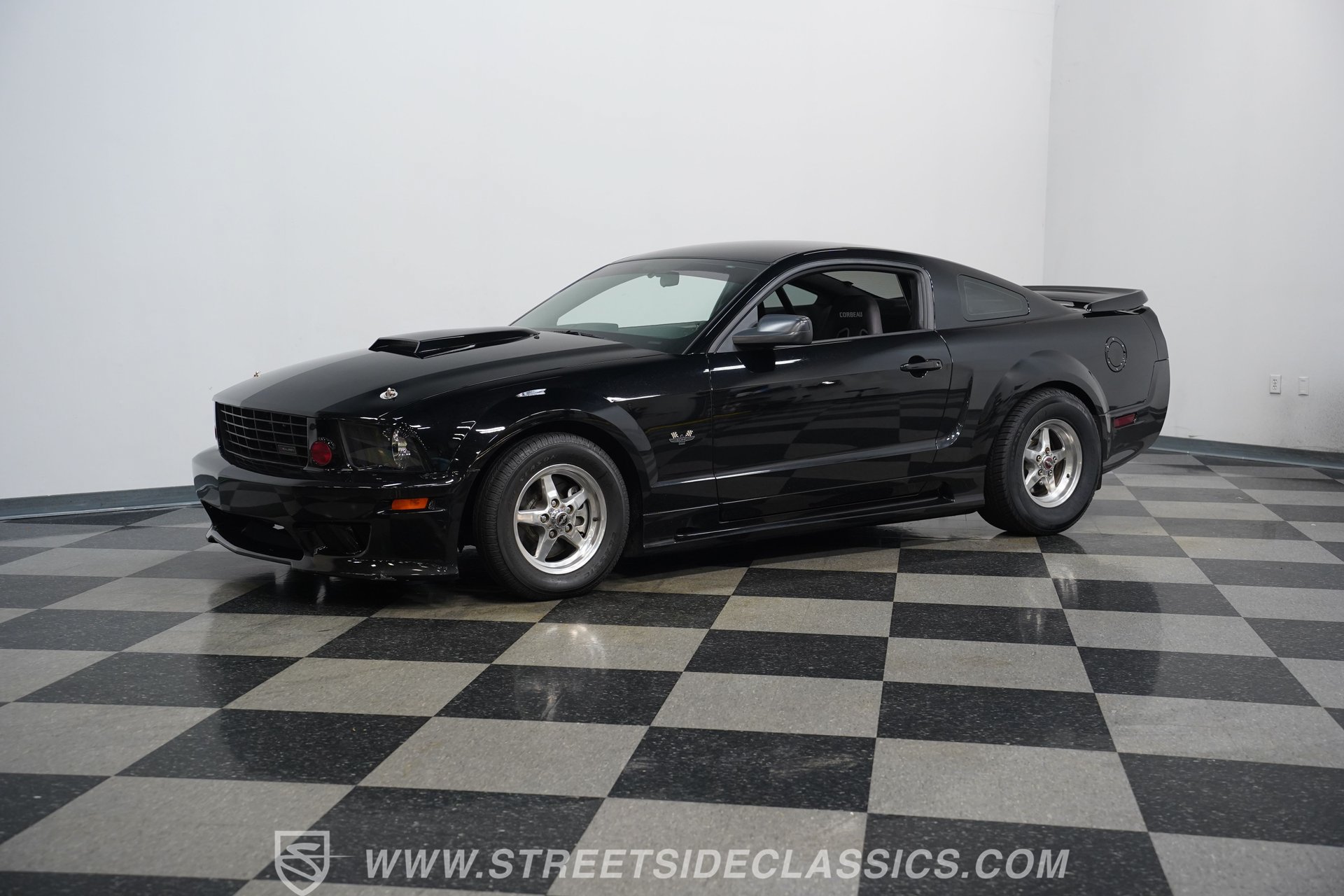 Used 2006 Ford Mustang GT RWD image 5