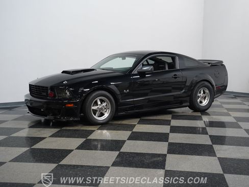 Used 2006 Ford Mustang GT RWD image 5