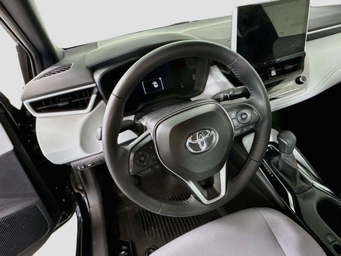 Used 2025 Toyota Corolla FX w/ Convenience Package FWD image 5