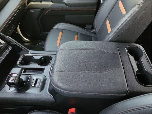 Used 2024 GMC Sierra 1500 AT4 image 20