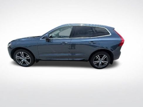 Used 2021 Volvo XC60 T5 Momentum w/ Premium Package AWD/4WD image 11
