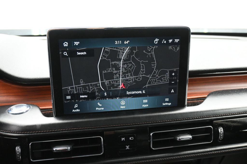 Used 2022 Lincoln Aviator Reserve w/ Equipment Group 201A AWD/4WD image 16