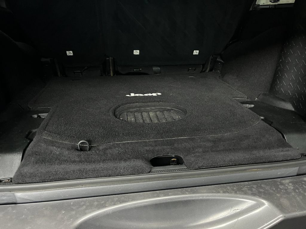 Used 2017 Jeep Wrangler Unlimited Sport AWD/4WD image 8
