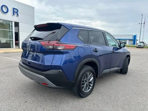 Used 2023 Nissan Rogue S FWD image 17