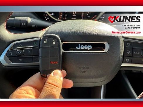 Used 2023 Jeep Compass Trailhawk image 38