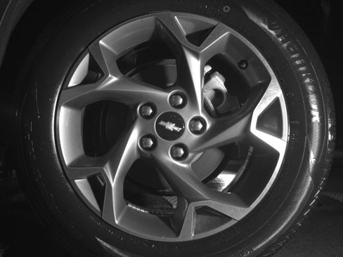 Used 2025 Chevrolet Trax LT FWD image 17
