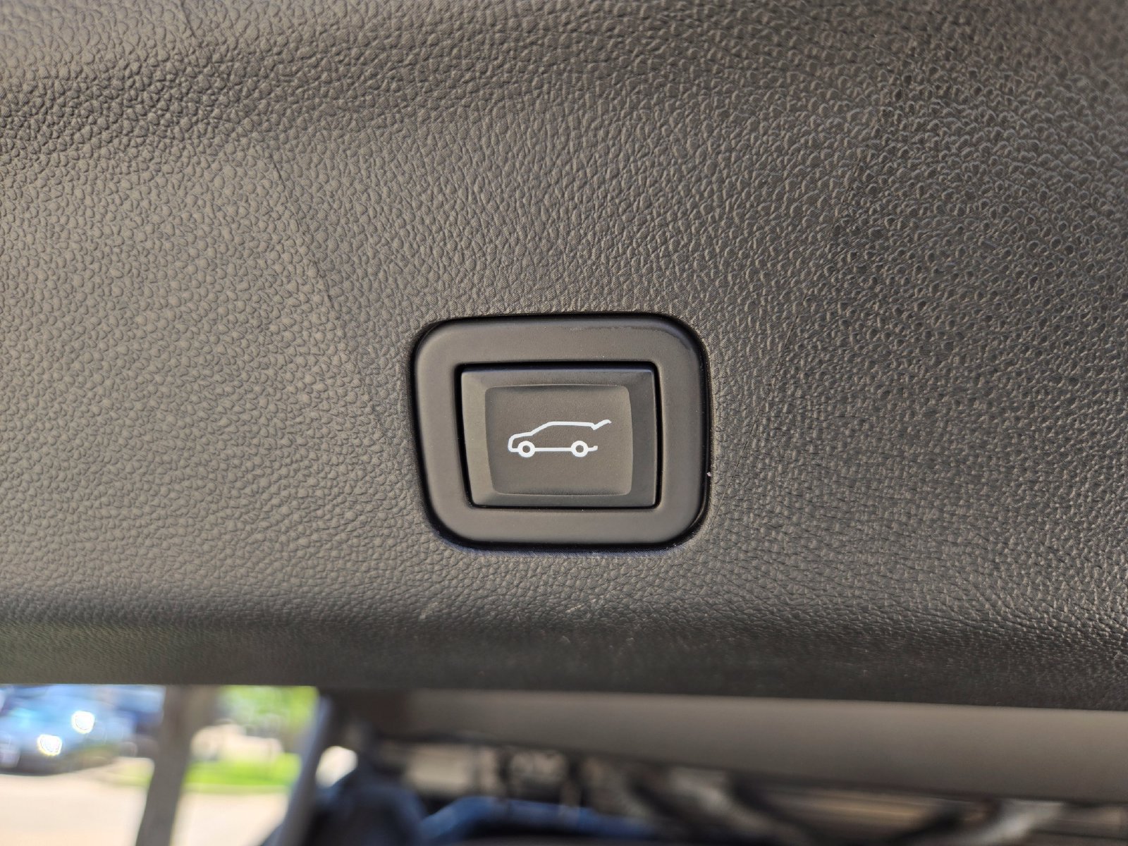 Used 2024 GMC Yukon Denali Ultimate AWD/4WD image 31