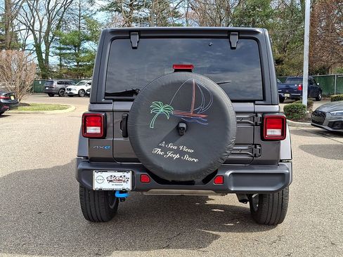 Used 2024 Jeep Wrangler Unlimited w/ Convenience Group image 7