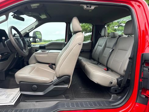 Used 2021 Ford F550 4x4 SuperCab Super Duty image 9