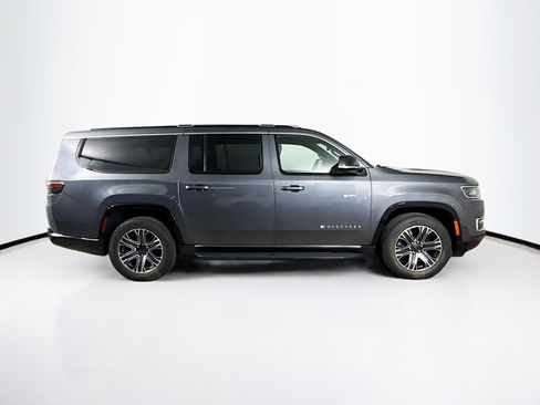 Used 2024 Jeep Wagoneer L Series II image 2