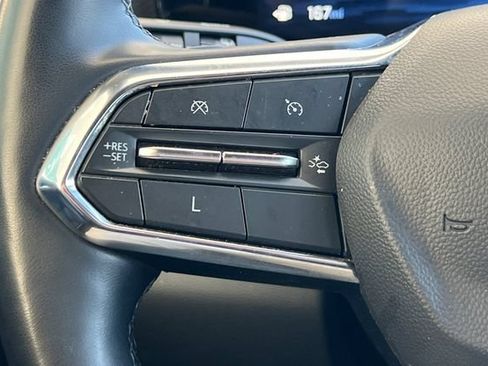 Used 2025 Chevrolet Equinox LT w/ Convenience Package II FWD image 32