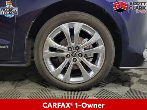 Used 2021 Toyota Sienna Platinum FWD image 12