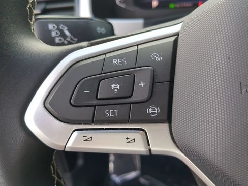 Certified 2023 Volkswagen Atlas SE FWD image 29