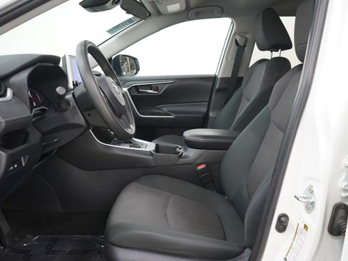 Used 2024 Toyota RAV4 XLE AWD/4WD image 22