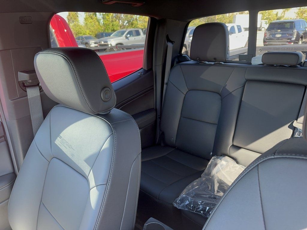 New 2026 Chevrolet Colorado LT w/ LT Convenience Package AWD/4WD image 7