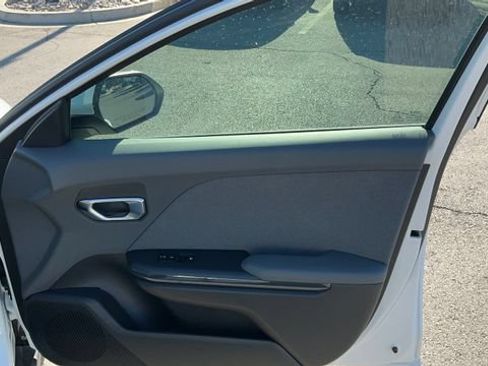 Certified 2025 Kia K4 EX FWD image 18