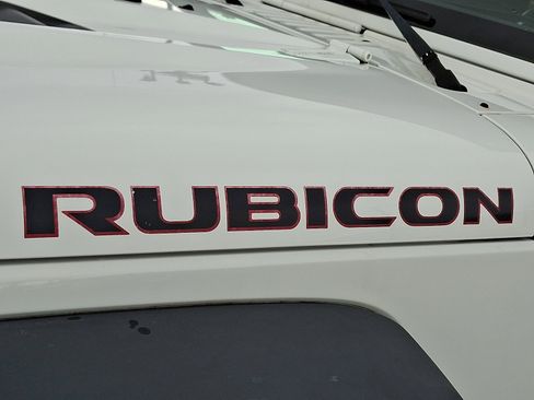 Used 2016 Jeep Wrangler Unlimited Rubicon image 30