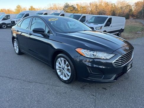 Used 2020 Ford Fusion SE image 26
