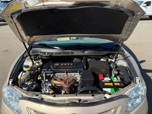 Used 2009 Toyota Camry LE FWD image 14