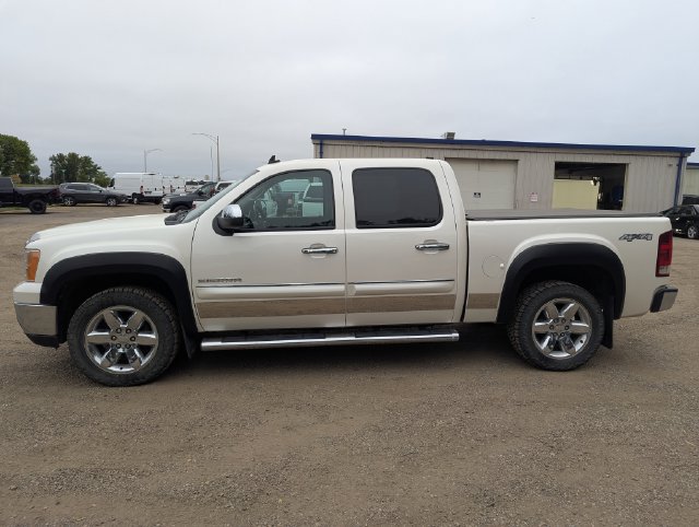 Used 2012 GMC Sierra 1500 SLT w/ SLT White Diamond Edition AWD/4WD image 17