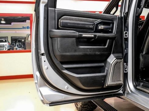 Used 2021 RAM 2500 Limited AWD/4WD image 43