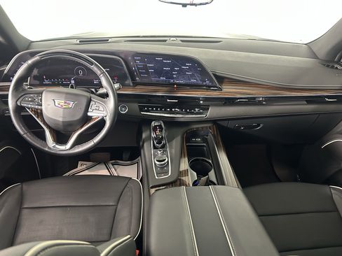 Used 2023 Cadillac Escalade Premium Luxury image 4