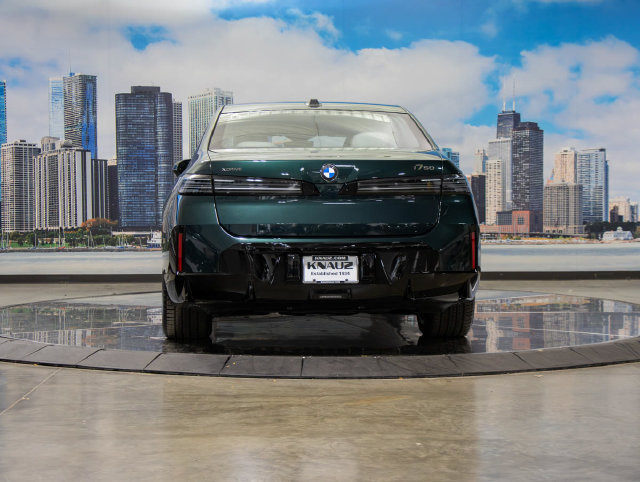 Used 2027 BMW i7 xDrive50 w/ M Sport Package AWD/4WD image 9
