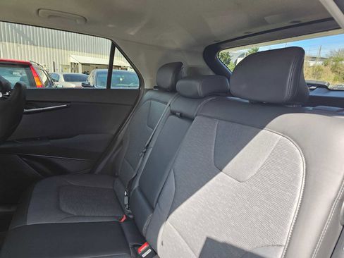 Used 2023 Kia Niro FWD image 19