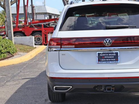 Used 2024 Volkswagen Atlas SE image 16
