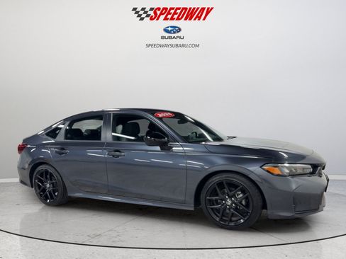 Used 2025 Honda Civic Sport image 3