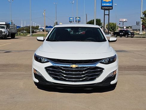 Used 2024 Chevrolet Malibu LT FWD image 2