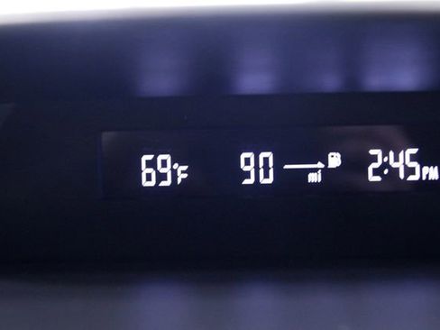 Used 2023 Subaru Forester Premium image 30