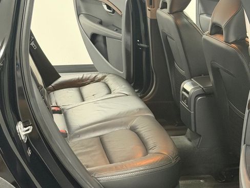 Used 2014 Volvo XC70 T6 AWD/4WD image 10