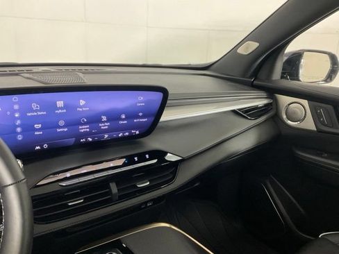 Used 2025 Buick Enclave Avenir w/ Super Cruise Package AWD/4WD image 14
