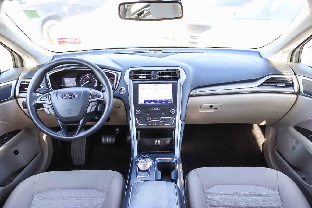 Certified 2020 Ford Fusion SE FWD image 10