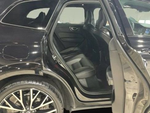 Used 2022 Volvo XC60 T8 R-Design w/ Advanced Package image 12