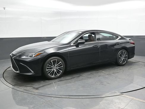 Used 2023 Lexus ES 350 w/ Premium Package FWD image 7