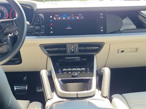 Used 2024 Porsche Cayenne S image 20