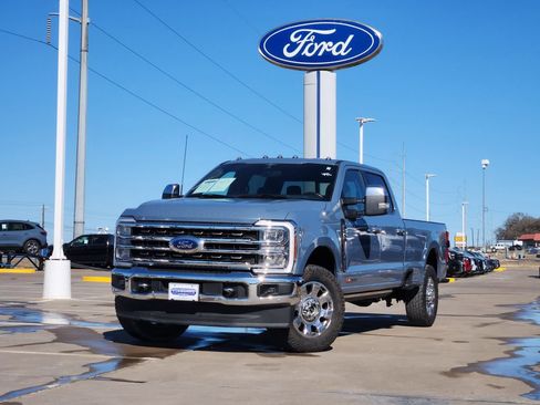 Used 2023 Ford F250 King Ranch w/ Chrome Package image 3