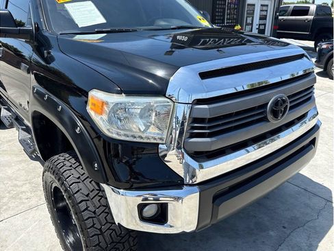Used 2014 Toyota Tundra SR5 w/ SR5 Upgrade Package AWD/4WD image 9