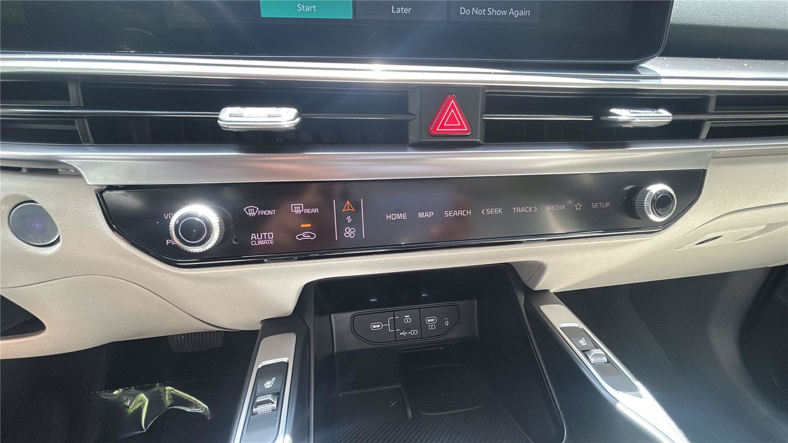 Used 2024 Kia Sorento S w/ Panoramic Sunroof Package FWD image 18